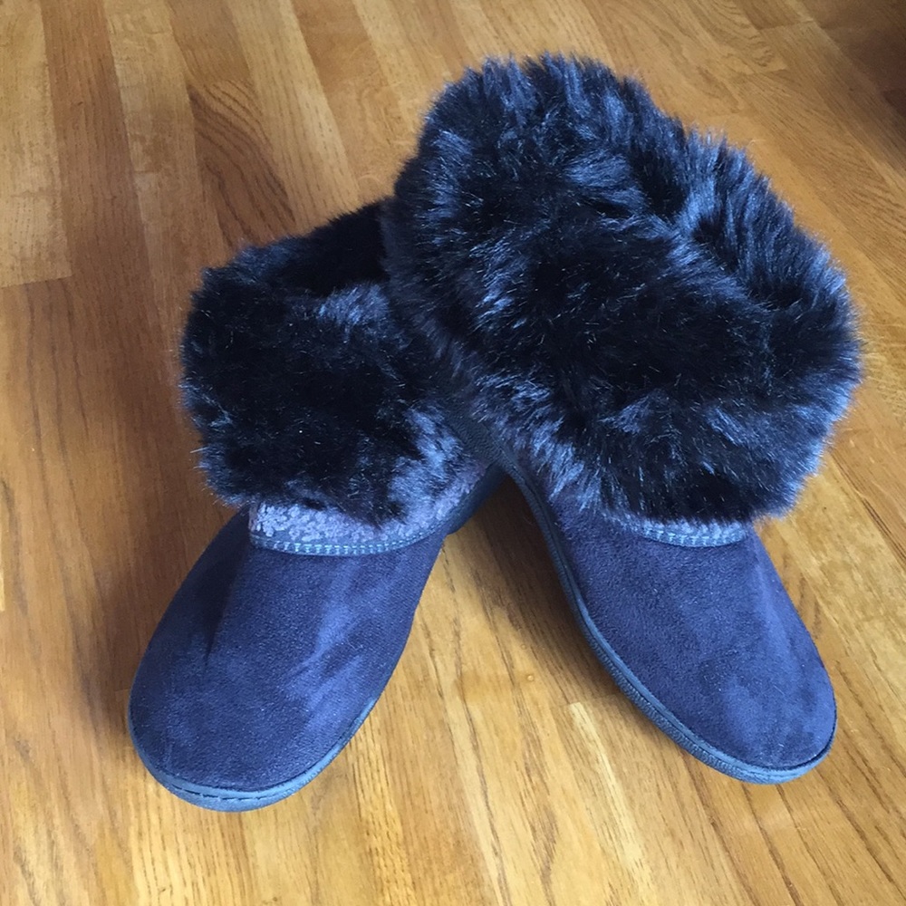 Isotoner indoor/outdoor moccasins